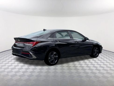 New 2026 Hyundai Elantra SEL Sport Premium FWD image 8