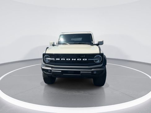 New 2026 Ford Bronco Outer Banks w/ Sasquatch Package AWD/4WD image 3