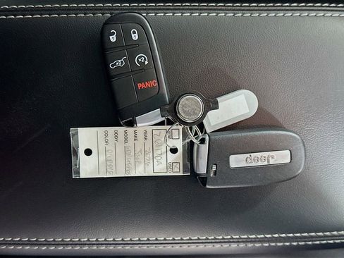 Used 2021 Jeep Grand Cherokee Limited w/ Quick Order Package 28K 80th AWD/4WD image 35