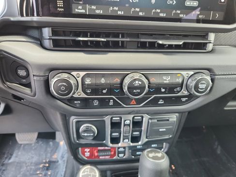 New 2024 Jeep Wrangler Unlimited Rubicon w/ Convenience Group image 12