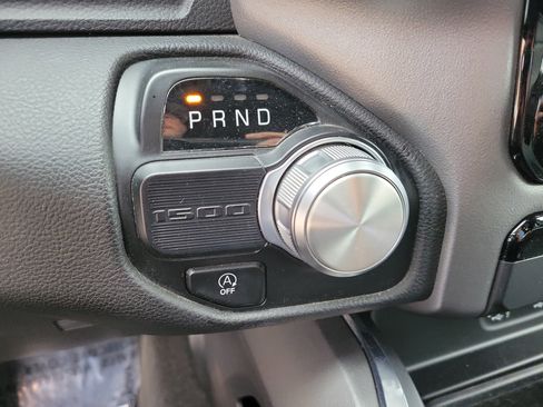 Used 2024 RAM 1500 Laramie RWD image 19