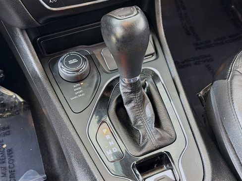 Used 2021 Jeep Cherokee Limited w/ Elite Package image 41