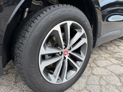 Used 2019 Jaguar F-PACE Premium AWD/4WD image 11