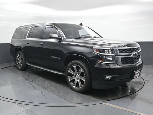 Used 2018 Chevrolet Suburban LT AWD/4WD image 5