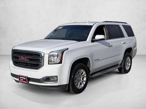 Used 2017 GMC Yukon SLT image 1
