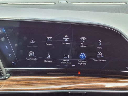 Used 2023 Cadillac Escalade Premium Luxury AWD/4WD image 35