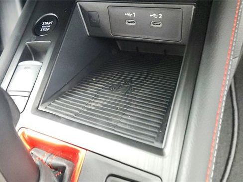 New 2025 Nissan Kicks SR image 27