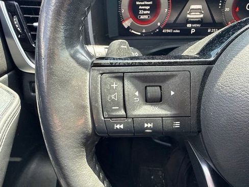 Used 2021 Nissan Rogue Platinum AWD/4WD image 32