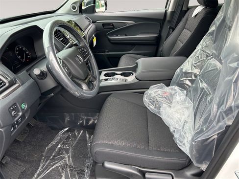 New 2025 Honda Ridgeline Sport image 9