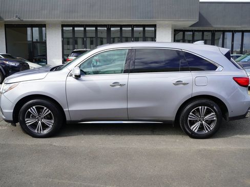 Used 2017 Acura MDX FWD image 2