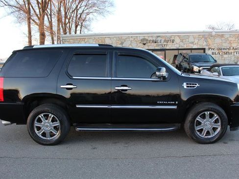 Used 2008 Cadillac Escalade AWD image 8