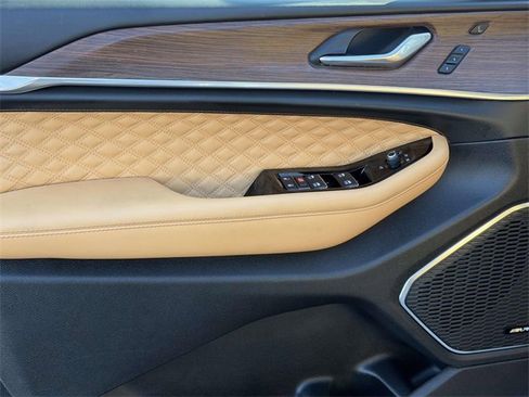 Used 2024 Jeep Grand Cherokee L Summit image 12