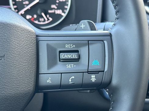 Used 2025 Nissan Rogue SV image 29