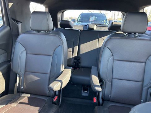 Certified 2023 Chevrolet Traverse High Country AWD/4WD image 35