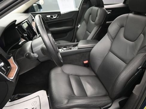 Used 2023 Volvo V60 B5 Cross Country Plus w/ Climate Package image 25