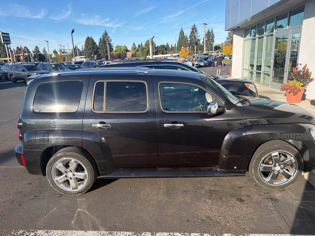 Used 2008 Chevrolet HHR LT w/ HHR Shadow Edition Package FWD image 2