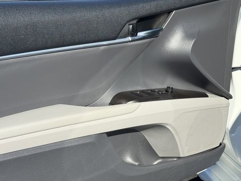 Certified 2023 Toyota Camry SE image 15