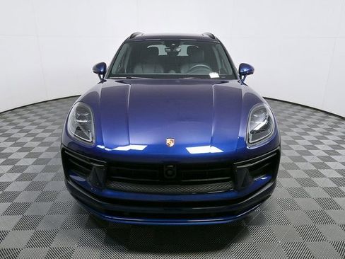 Certified 2025 Porsche Macan image 37