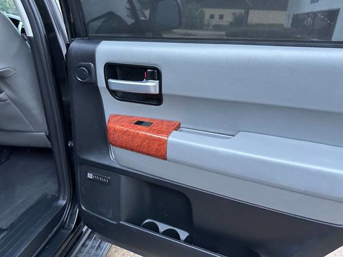 Used 2019 Toyota Sequoia Platinum image 27