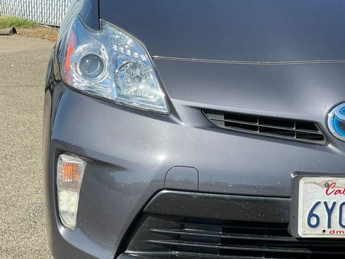 Used 2013 Toyota Prius Three FWD image 17