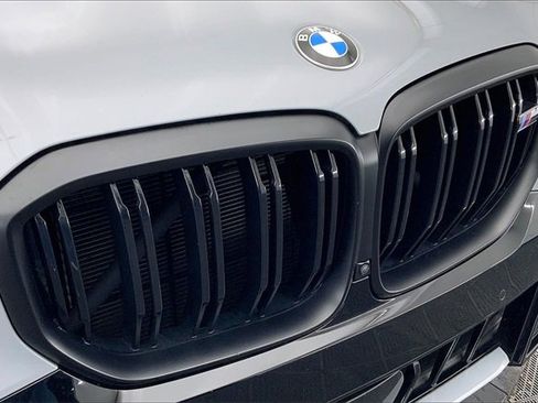 Used 2025 BMW X5 M60i image 30