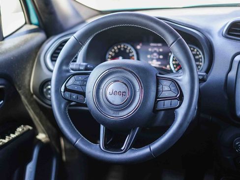 Used 2021 Jeep Renegade Latitude image 17