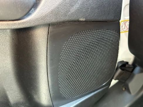 Used 2025 RAM ProMaster 2500 w/ Convenience Group FWD image 17