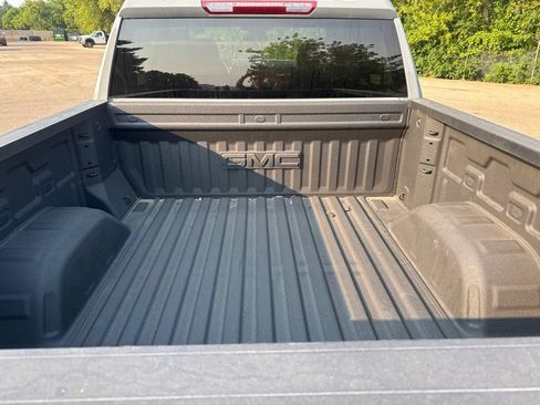 Used 2024 GMC Sierra 1500 Elevation AWD/4WD image 8