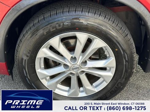 Used 2014 Nissan Rogue SV image 23