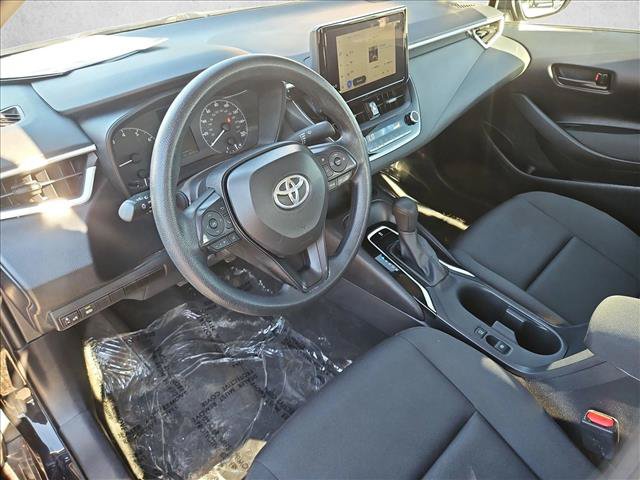 Used 2025 Toyota Corolla LE FWD image 12