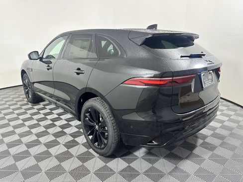 Used 2026 Jaguar F-PACE R-Dynamic S image 3