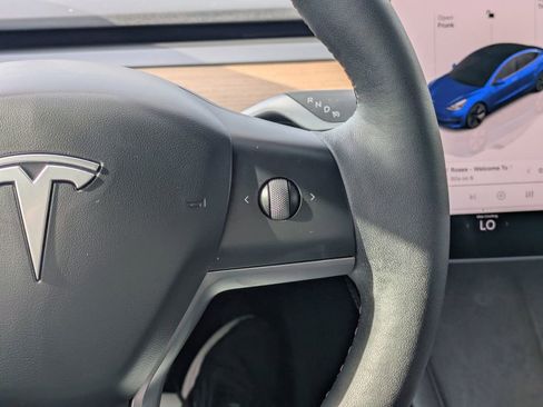 Used 2023 Tesla Model 3 Standard Range image 17