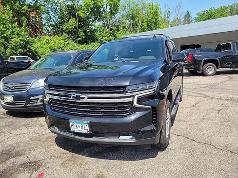 Used 2022 Chevrolet Tahoe LT w/ Luxury Package AWD/4WD image 3