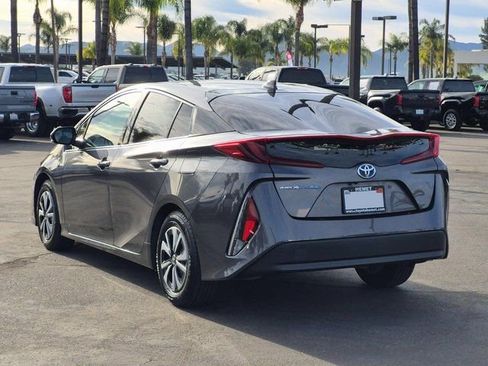 Used 2018 Toyota Prius Prime Premium w/ Carpet Mat Package image 8