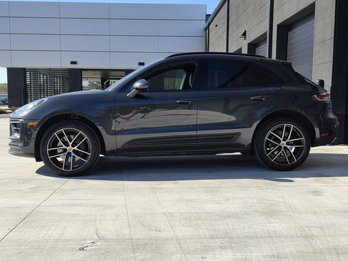 Used 2022 Porsche Macan image 2