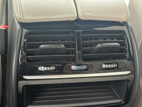 Used 2018 BMW 530e RWD image 16