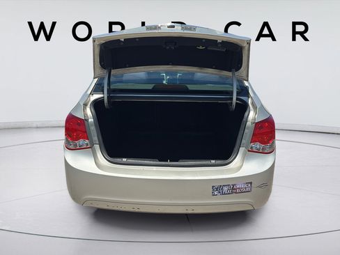 Used 2014 Chevrolet Cruze LT FWD image 18