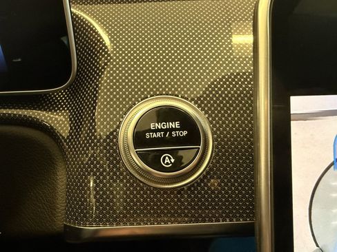 Used 2022 Mercedes-Benz S 580 4MATIC Sedan image 21