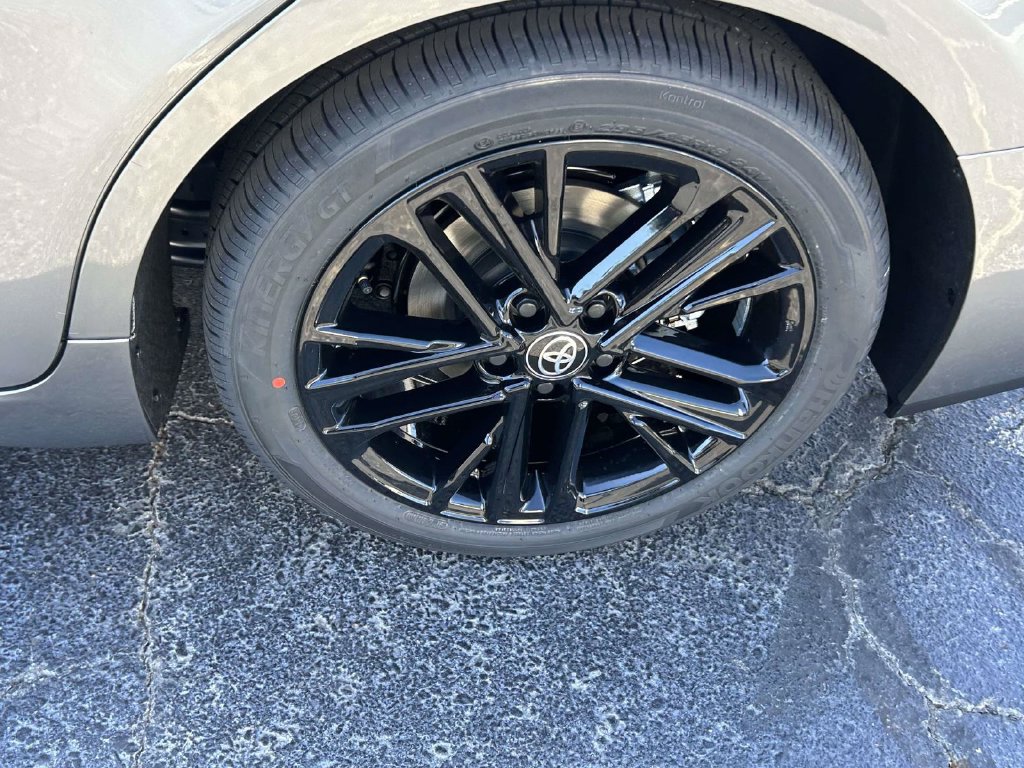 New 2026 Toyota Camry SE FWD image 9