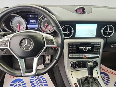 Used 2014 Mercedes-Benz SLK 250 image 14