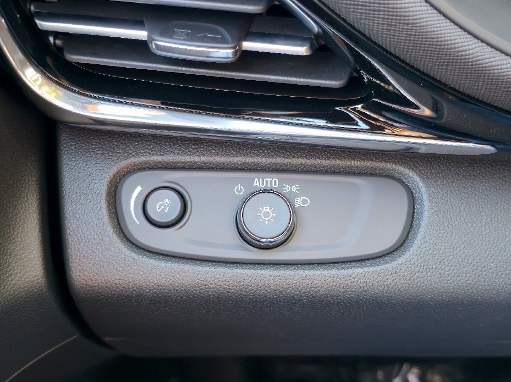 New 2026 Buick Envista Sport Touring w/ Convenience I Package FWD image 19