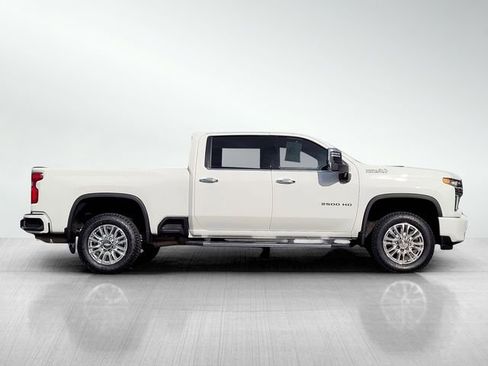 Used 2023 Chevrolet Silverado 2500 High Country w/ Z71 Off-Road Package image 4