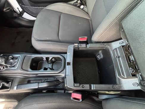 Used 2023 Jeep Wrangler Unlimited w/ 8.4" Radio Group AWD/4WD image 18