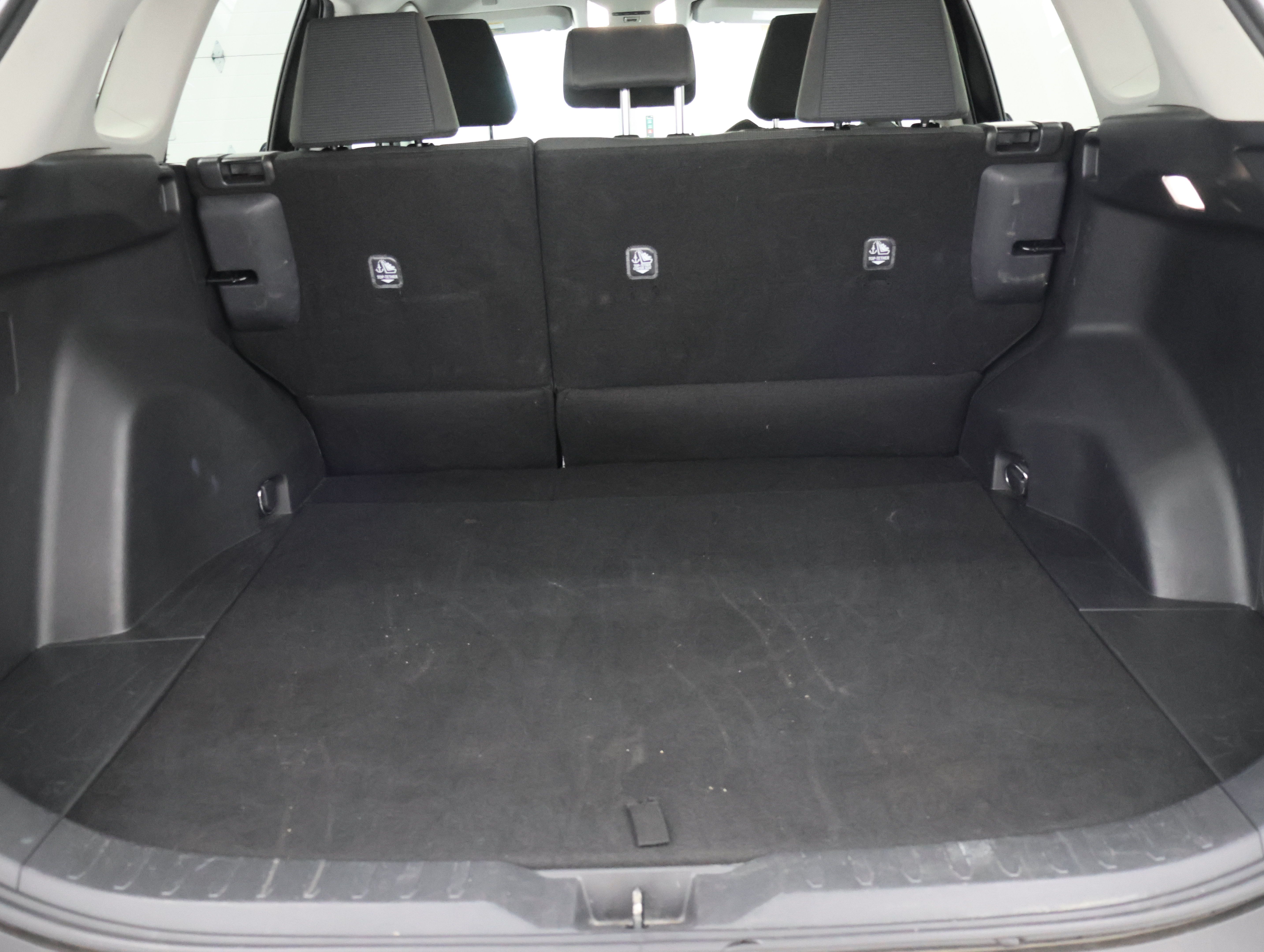 Used 2025 Toyota RAV4 LE AWD/4WD image 26