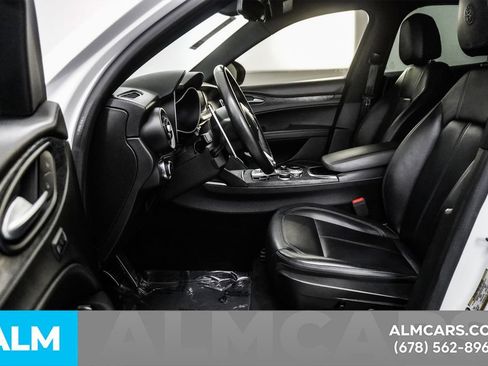 Used 2022 Alfa Romeo Stelvio Sprint image 16