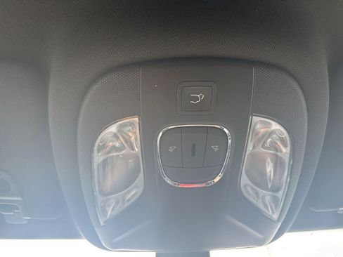 Used 2021 Jeep Compass Latitude AWD/4WD image 23