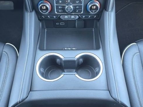 Used 2023 Chevrolet Suburban Premier w/ Advanced Technology Package image 41