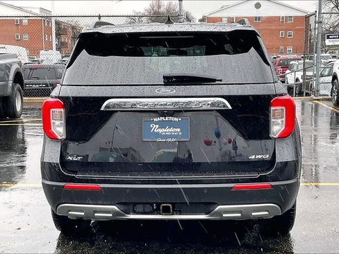 Certified 2022 Ford Explorer XLT w/ Equipment Group 202A AWD/4WD image 3