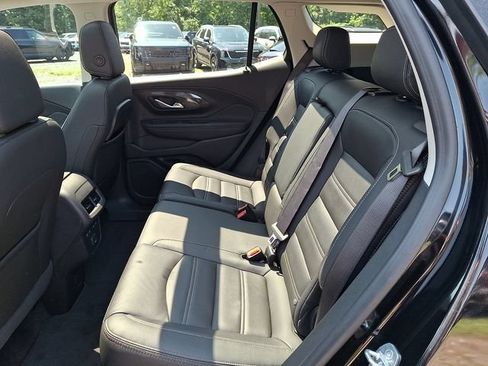 Used 2023 GMC Terrain Denali w/ Denali Premium Package AWD/4WD image 10