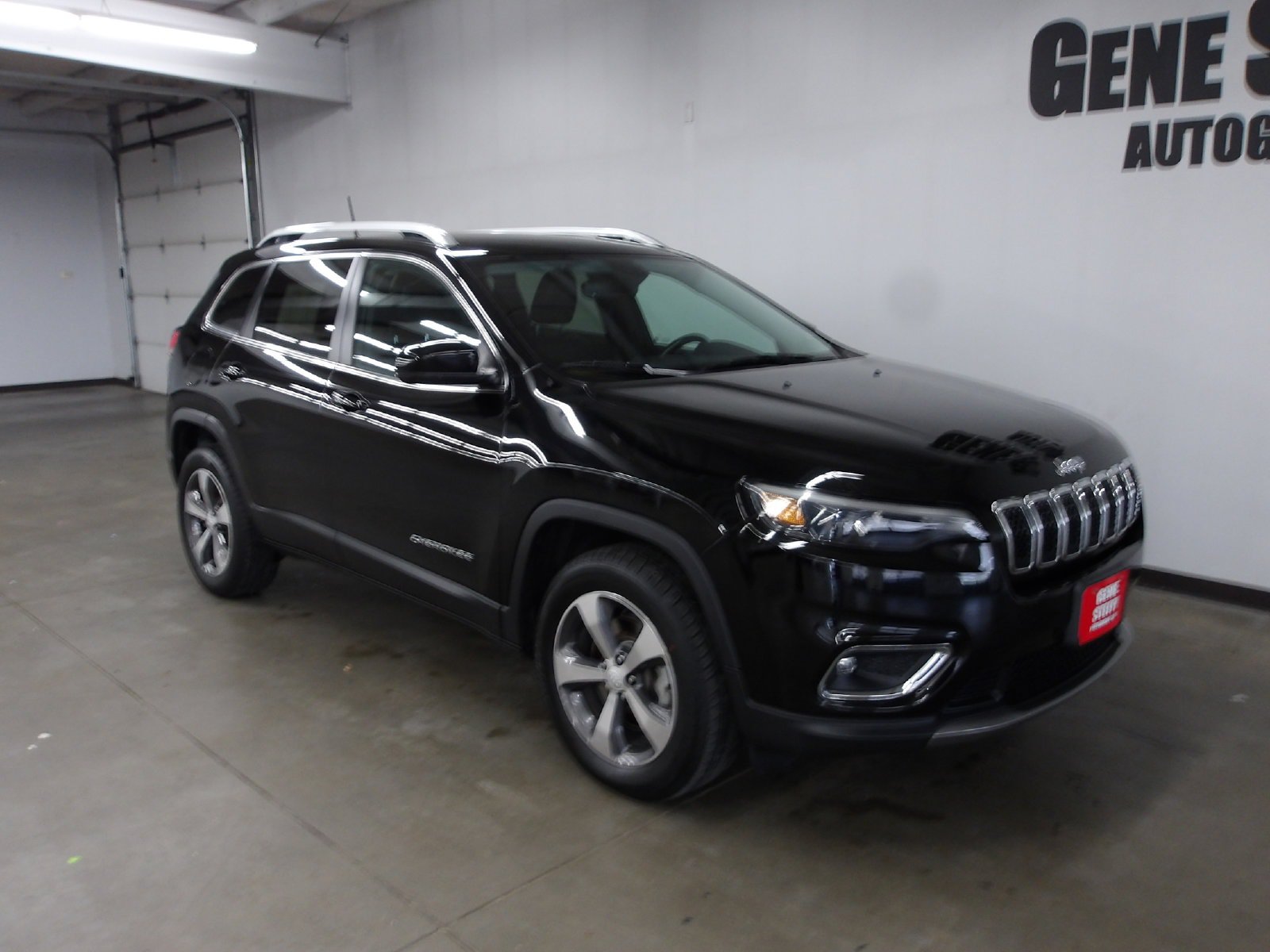 Used 2020 Jeep Cherokee Limited AWD/4WD image 4